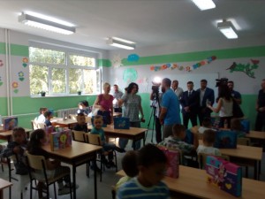 Danasnja svecanost u školi u Doljevcu